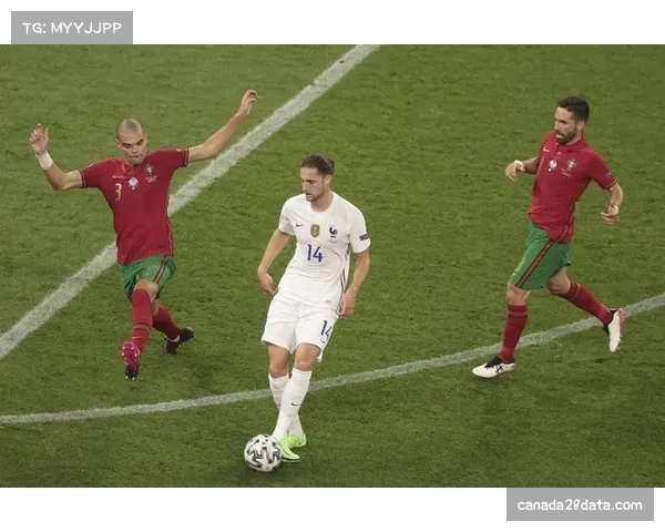 法国《队报》评论：过度复杂的防守指令正在扼杀球员的临场创造力？